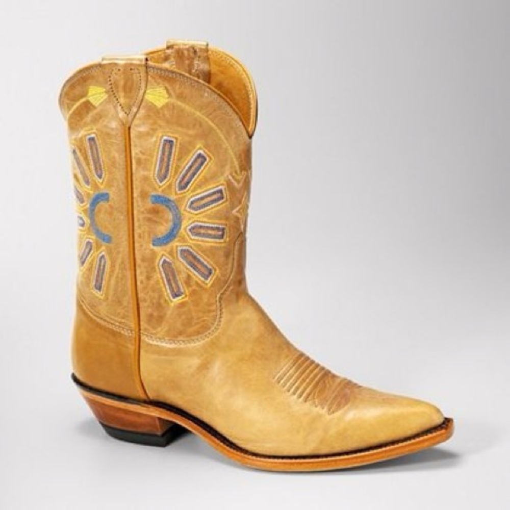 Fossil x Justin Vintage collab Cowboy boots